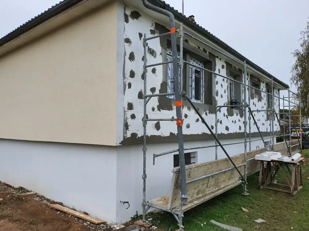 Isolation extérieure et pose de menuiserie à Mesnil-sur-l'Estrée (9)